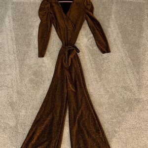 Bronze Shimmery evening jumpsuit in the size Medium!